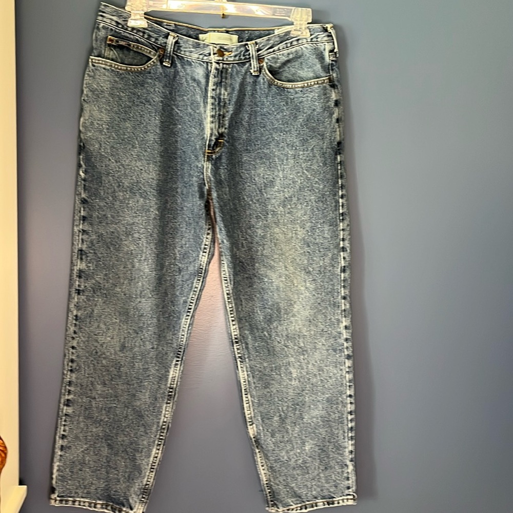Lee MEN'S 38x29 denim jeans, relaxed fit nicely worn-in, machine wash/tumble dry
